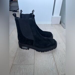 Sam Edelman laguna chealsea boots in black suede size 8.5